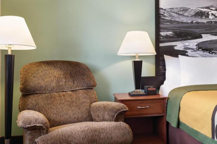 Super 8 By Wyndham Columbus Otel Oda fotoğraf