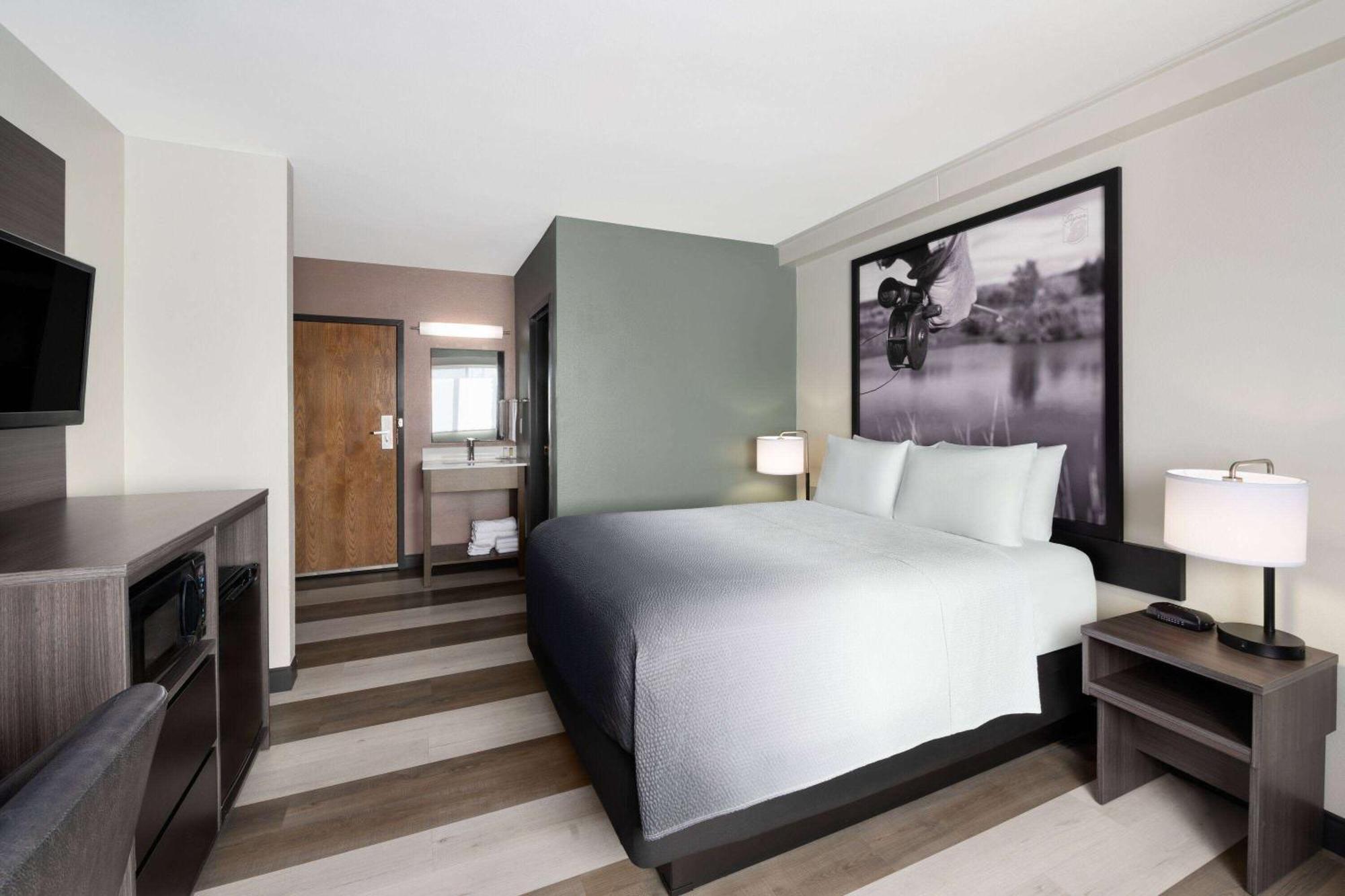 Super 8 By Wyndham Columbus Otel Dış mekan fotoğraf
